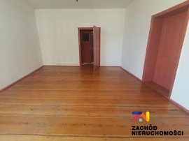 Przestronny Lokal W Centrum Na 1 PiĘtrze.